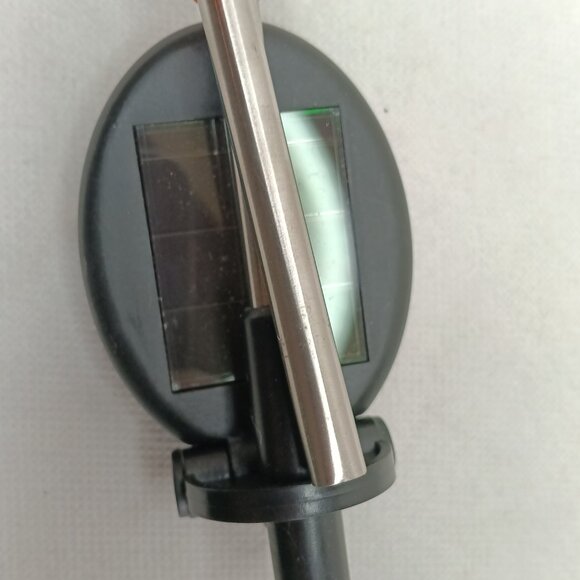 Pineapple Solar Garden Lights - Decorative Stake Lights for Outdoor, Yard, NWT, - Picture 6 of 6